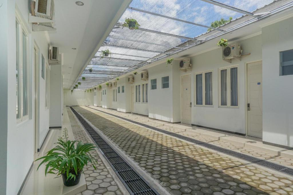 Oyo 477 Raka Residence Syariah Purwoharjo Banyuwangi บันยูวังงี ภายนอก รูปภาพ